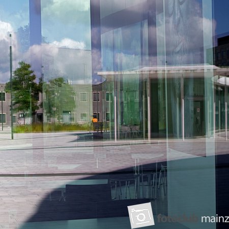 2024 Ausflug nach Wetzlar - Elke Hickstein: &quot;Leica Welt 1&quot;